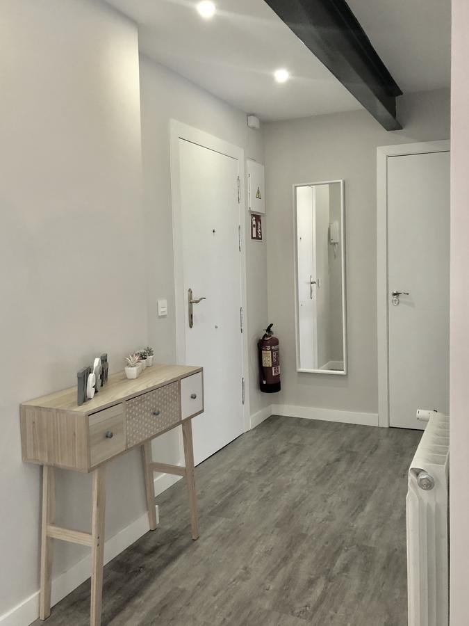 Plaza 5 Carabanchel Apartment Мадрид Екстер'єр фото